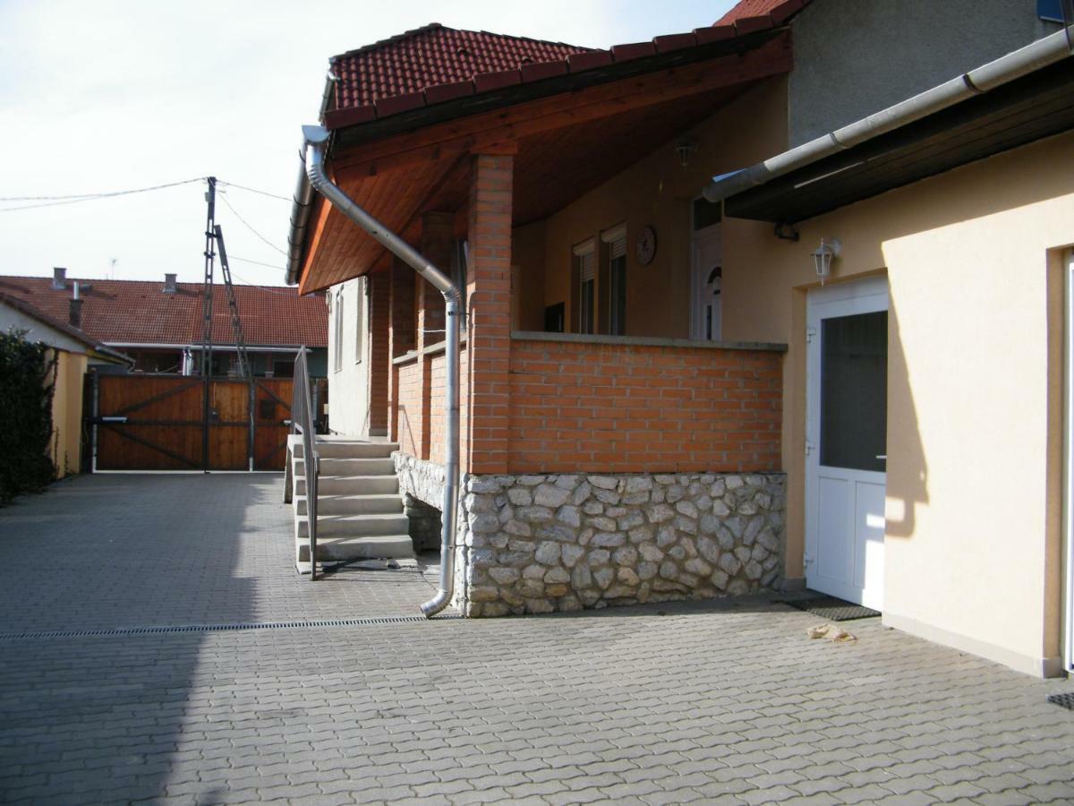 Pál utcai Apartman Miskolc Esterno foto