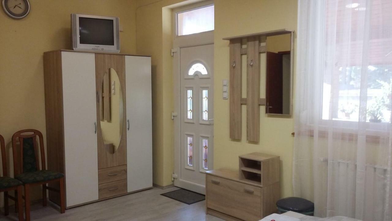 Pál utcai Apartman Miskolc Esterno foto