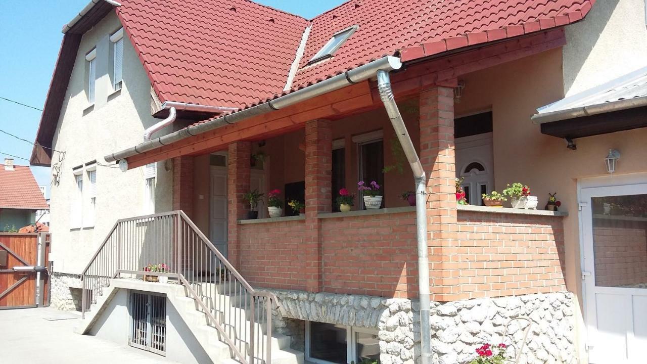 Pál utcai Apartman Miskolc Esterno foto